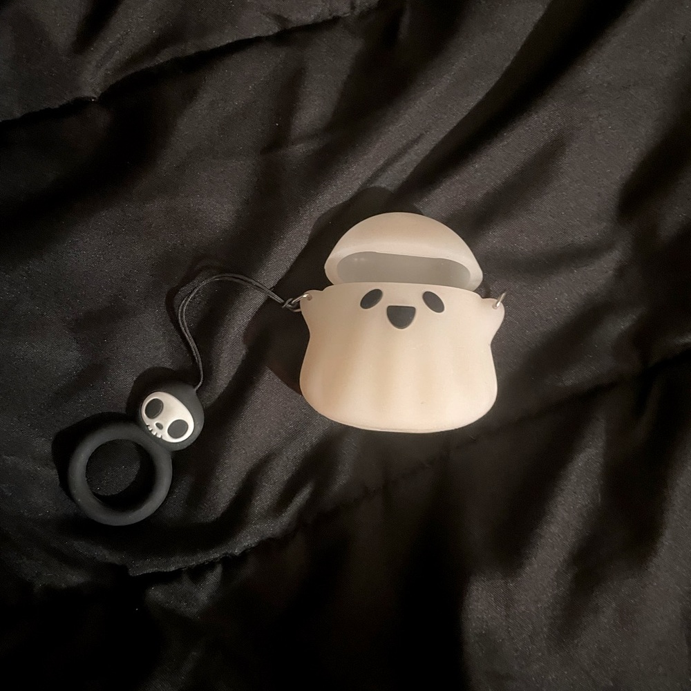Generation 1 Ghost Apple Airpod Case